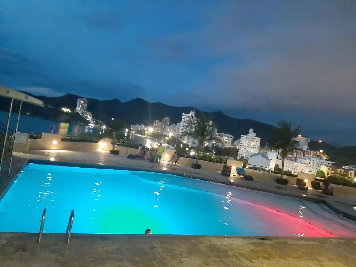 Apartamento Con Vista Al Mar En Santa Marta Rodadero Colombia